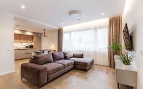 3 Bedroom Apart/24H Self Check In/Free Parking/Up To 6 People/